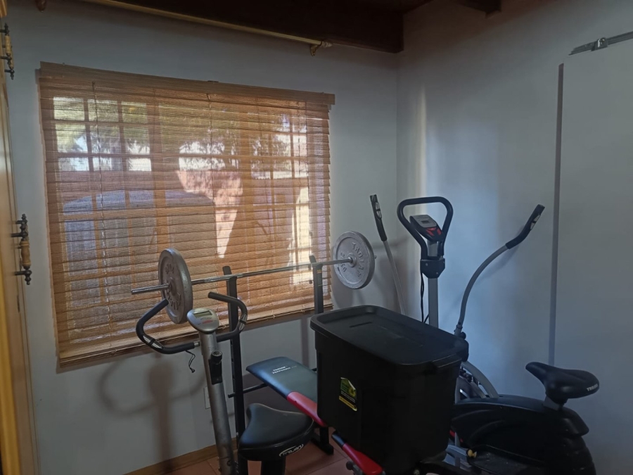 4 Bedroom Property for Sale in Rhodesdene Northern Cape